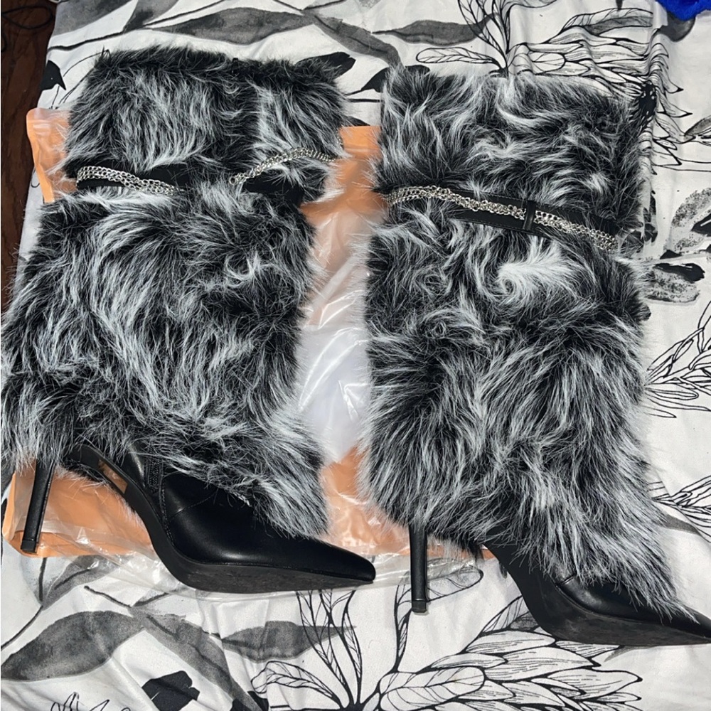 SHEIN Black and Gray Faux Fur Heeled Boots